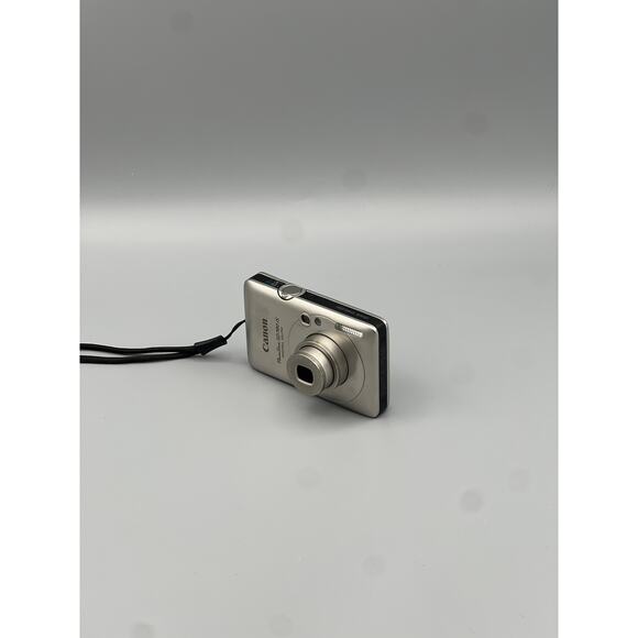 📸 Canon PowerShot SD780 IS Digital Camera | 12.1MP | Silver - Picture 4 of 6